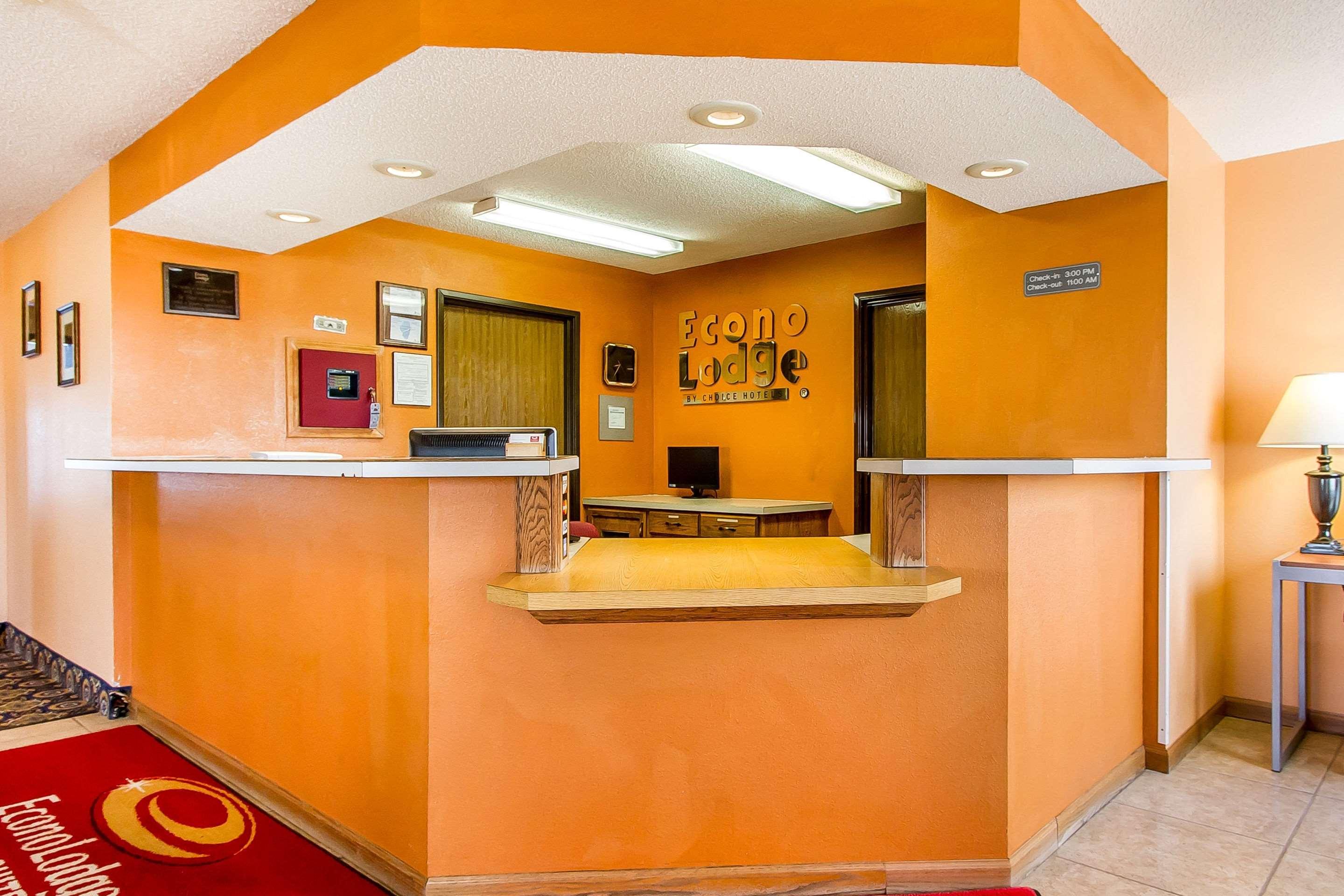 Econo Lodge & Suites Pekin Buitenkant foto