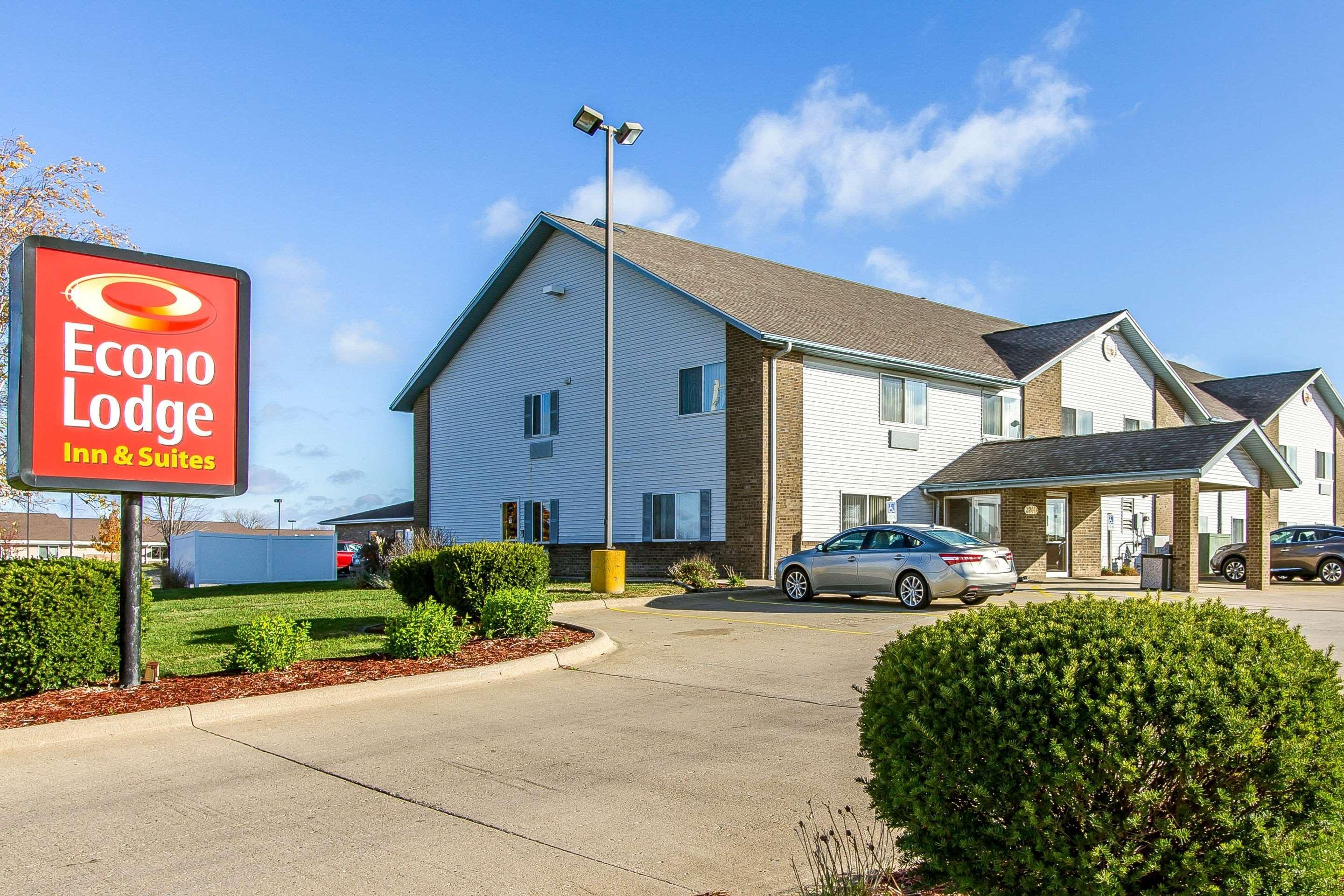 Econo Lodge & Suites Pekin Buitenkant foto