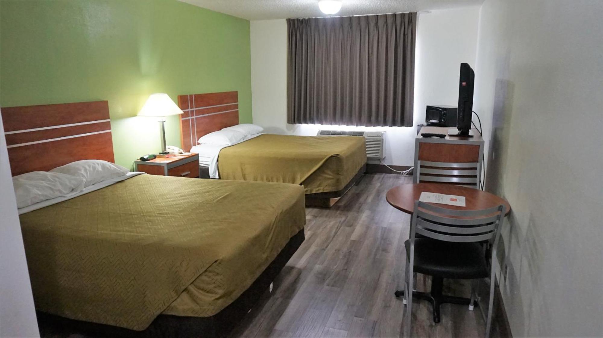 Econo Lodge & Suites Pekin Buitenkant foto